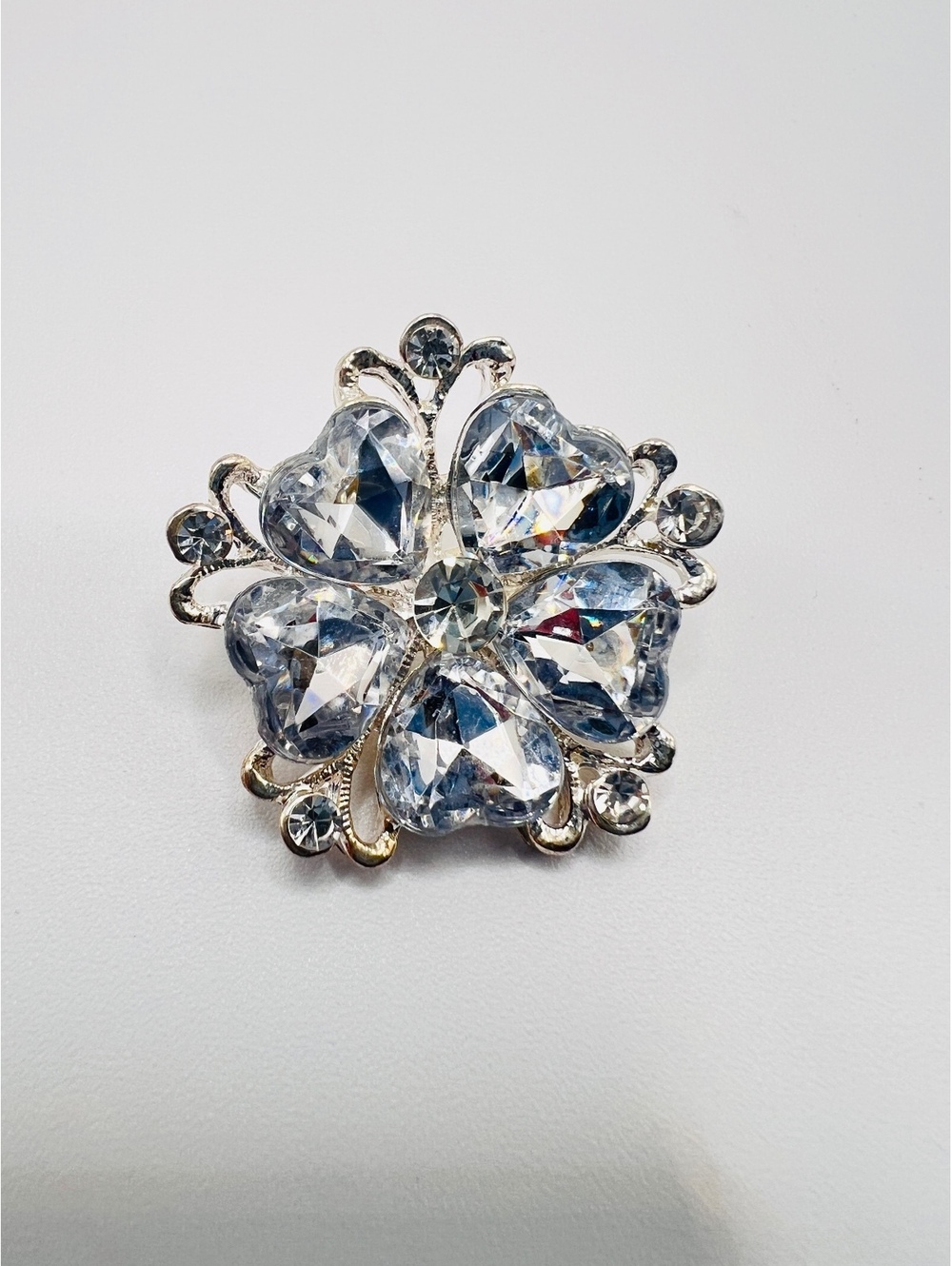 Vintage Silver Tone Openwork Flower Brooch Dimensional Floral Pin 1.25”